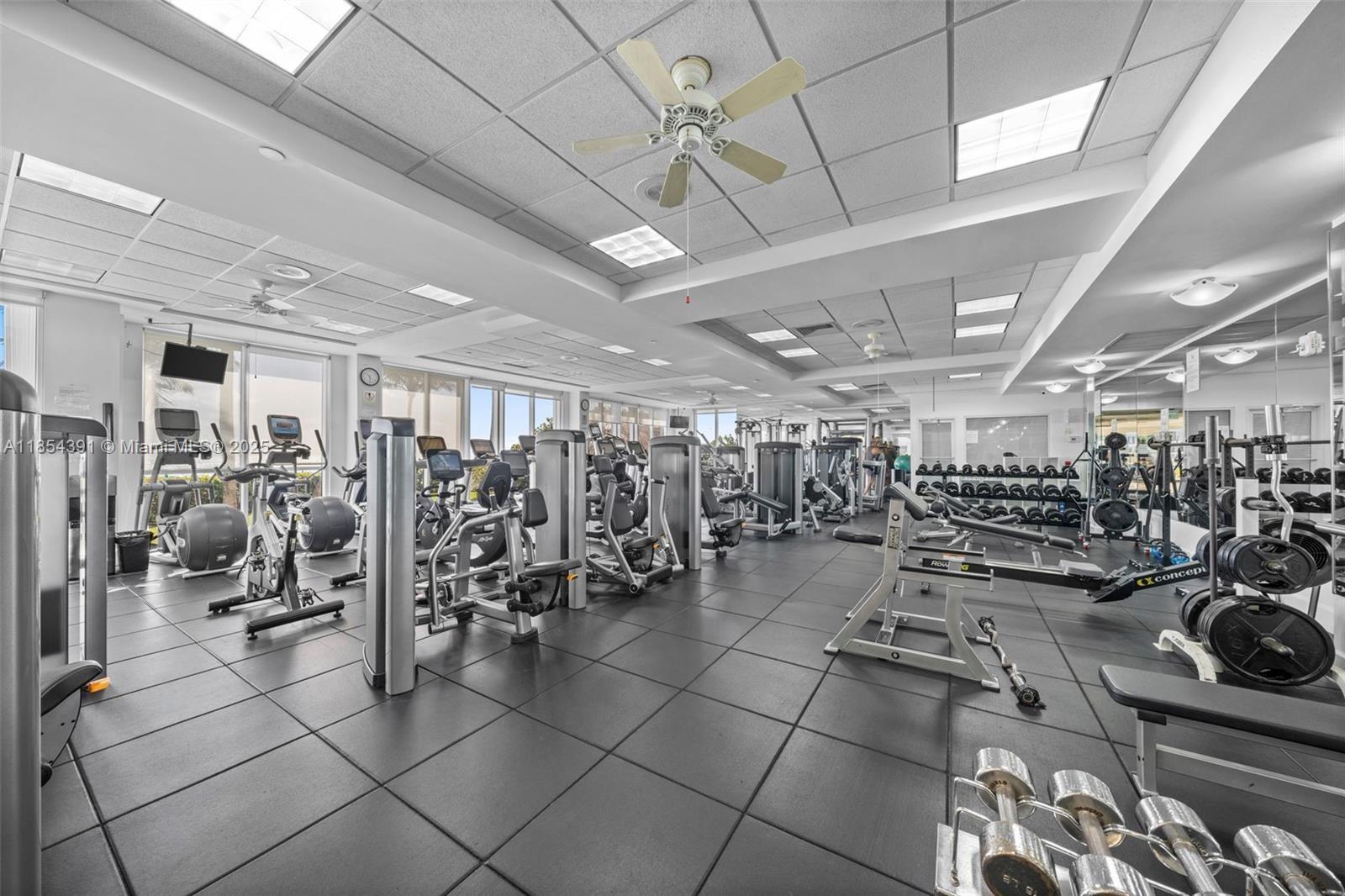 OCEANIA V CONDO - Residential