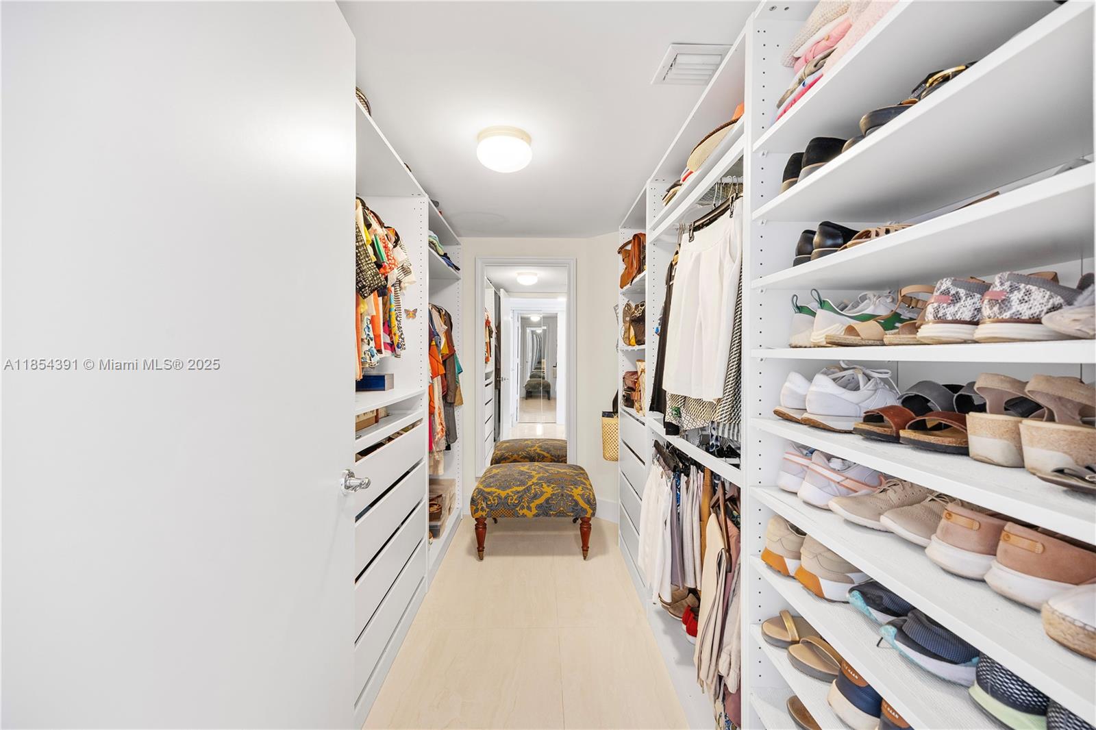 OCEANIA V CONDO - Residential