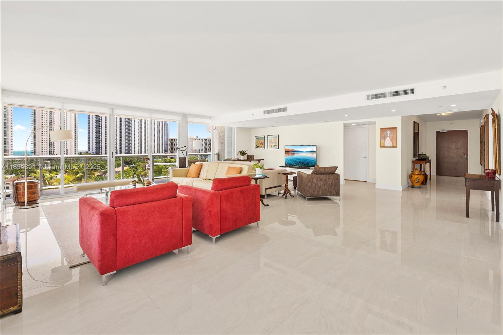 OCEANIA V CONDO - Residential