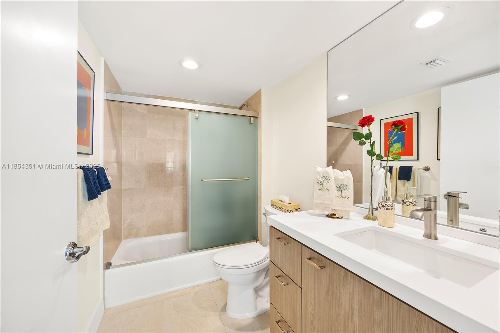 OCEANIA V CONDO - Residential