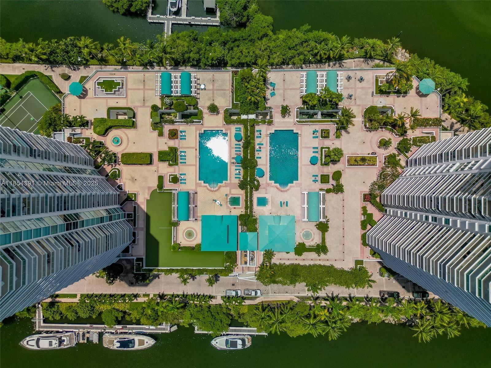 OCEANIA V CONDO - Residential