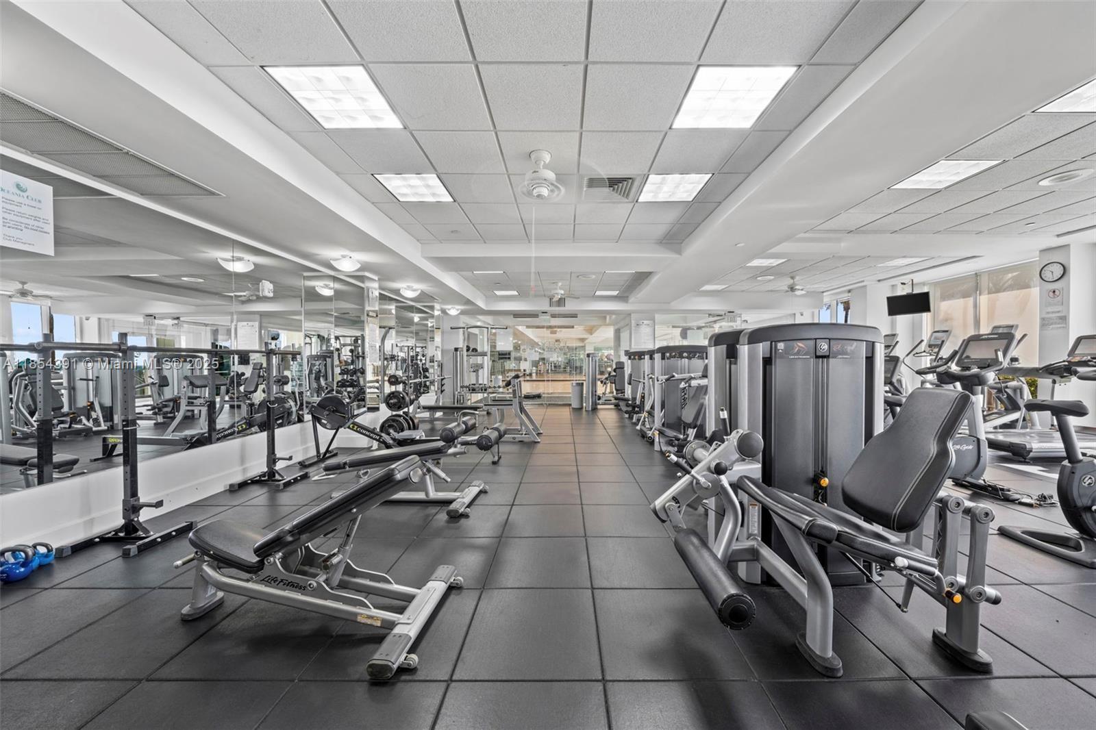 OCEANIA V CONDO - Residential