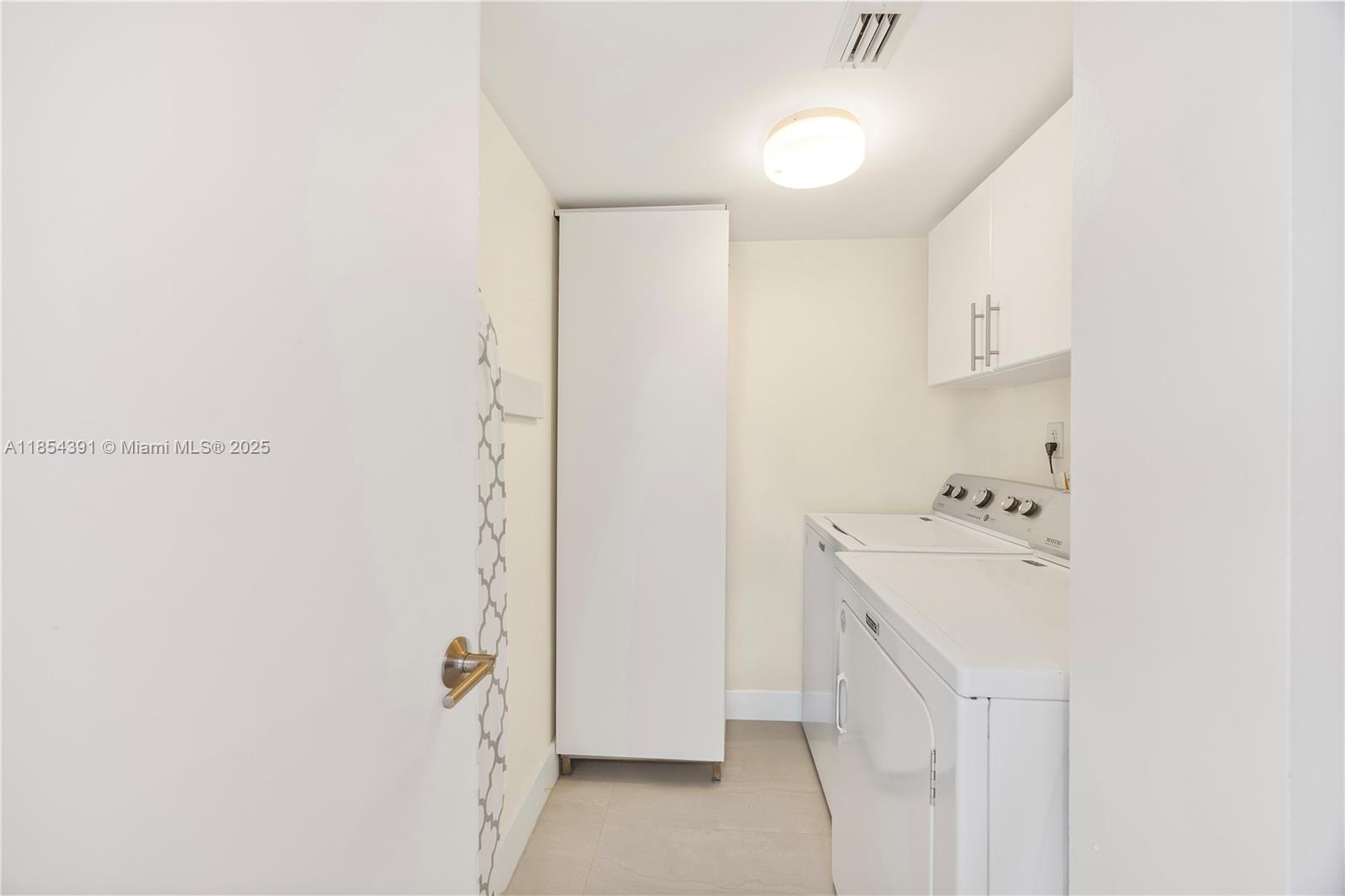 OCEANIA V CONDO - Residential