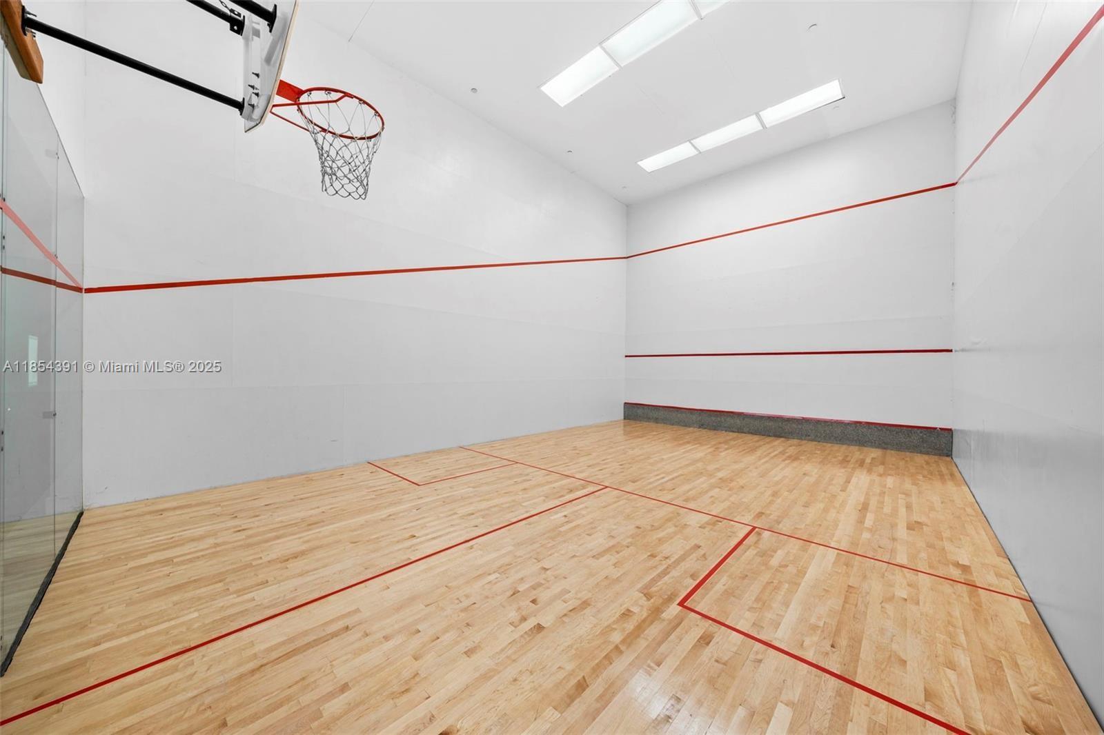 OCEANIA V CONDO - Residential