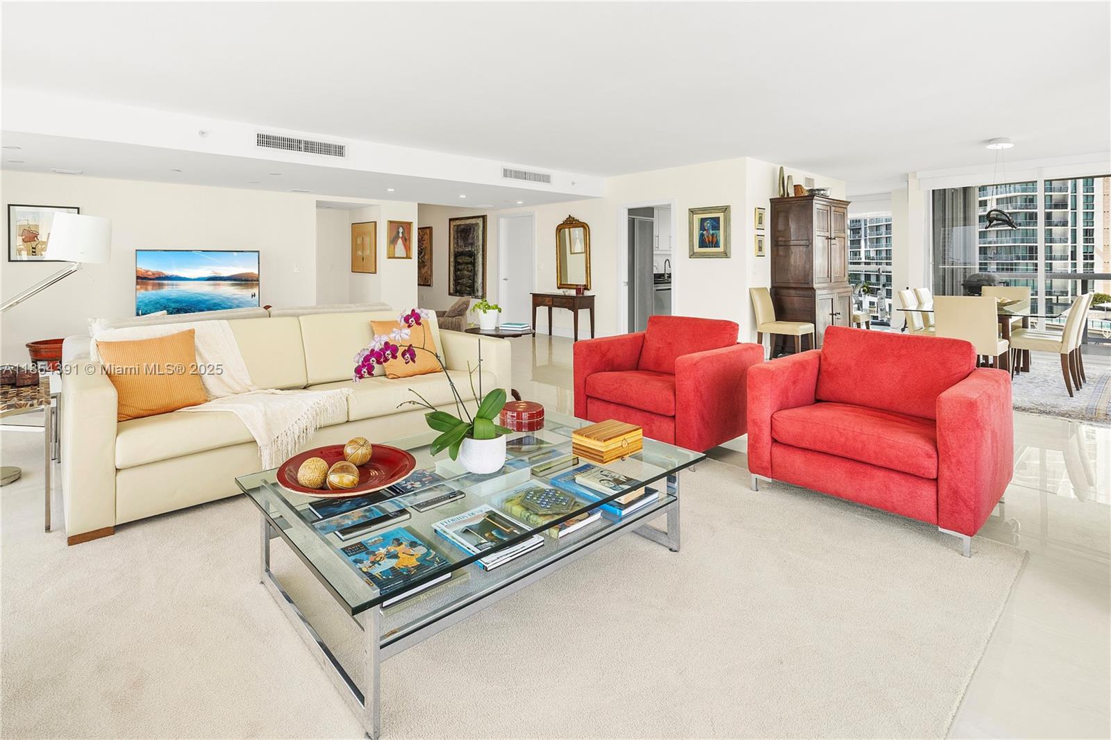 OCEANIA V CONDO - Residential