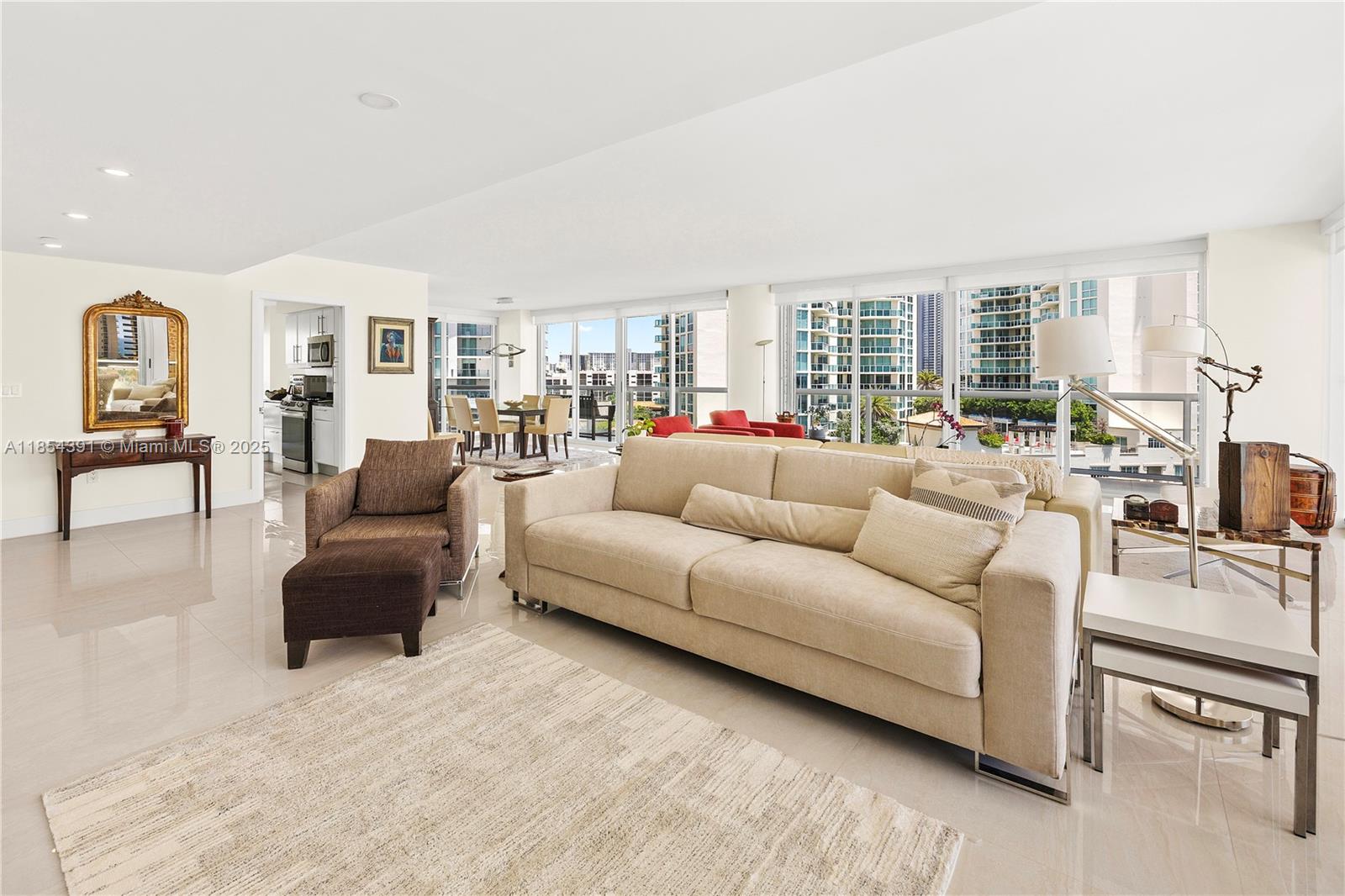 OCEANIA V CONDO - Residential