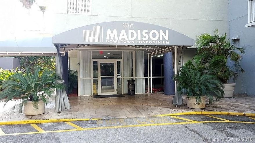 Attention Investors! This 2 bedroom 2 bath condo is the lowest price unit in the complex and is priced to sell fast. It features an open kitchen, split bedroom plan, a large storage closet in the unit and a spacious balcony with east, west and north views. This is a corner unit with a lot of natural light. Give this condo a little TLC and you can rent it easily for $1800 per month. This is a full amenity building with a pool, hot tub, volleyball court, , fitness center, 24-hour security & much more.