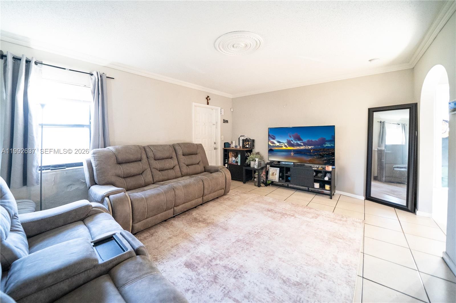 LAUDERDALE MANORS ADD - Residential