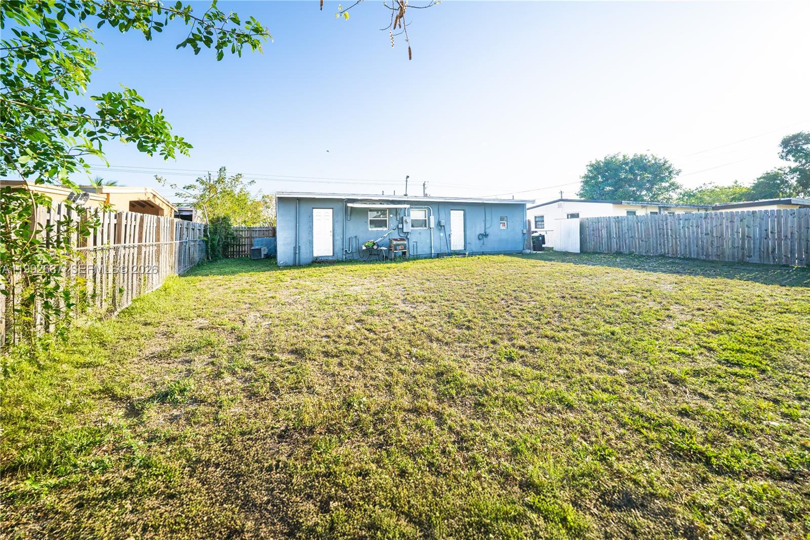 LAUDERDALE MANORS ADD - Residential