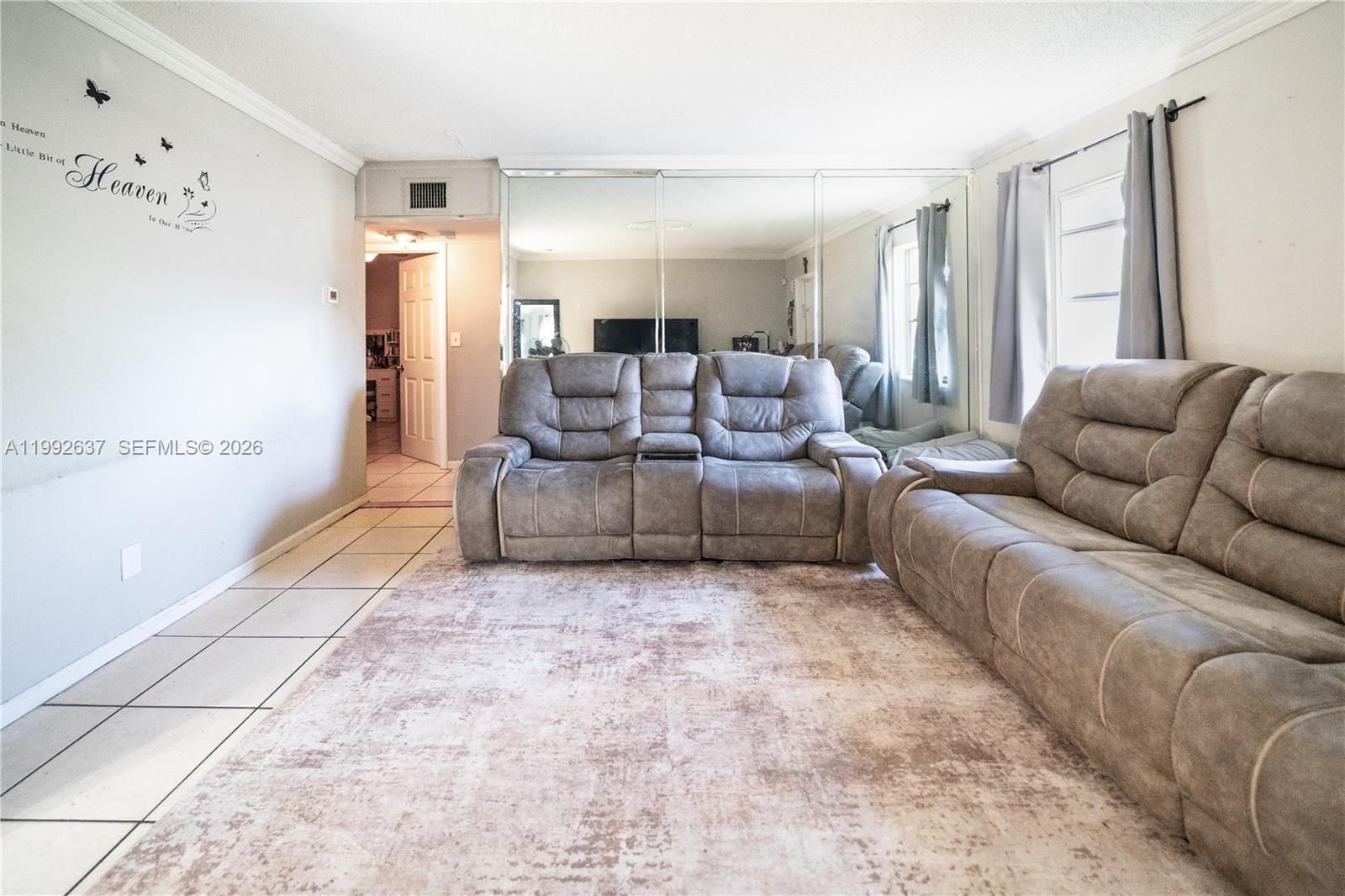 LAUDERDALE MANORS ADD - Residential