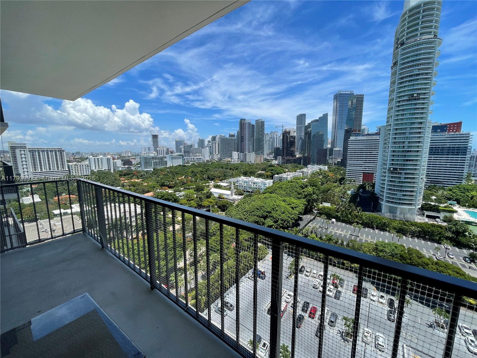 1901 Brickell Ave B2111