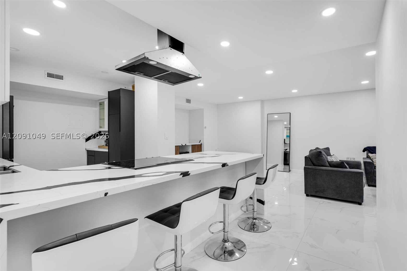 3800 Hillcrest Dr 203