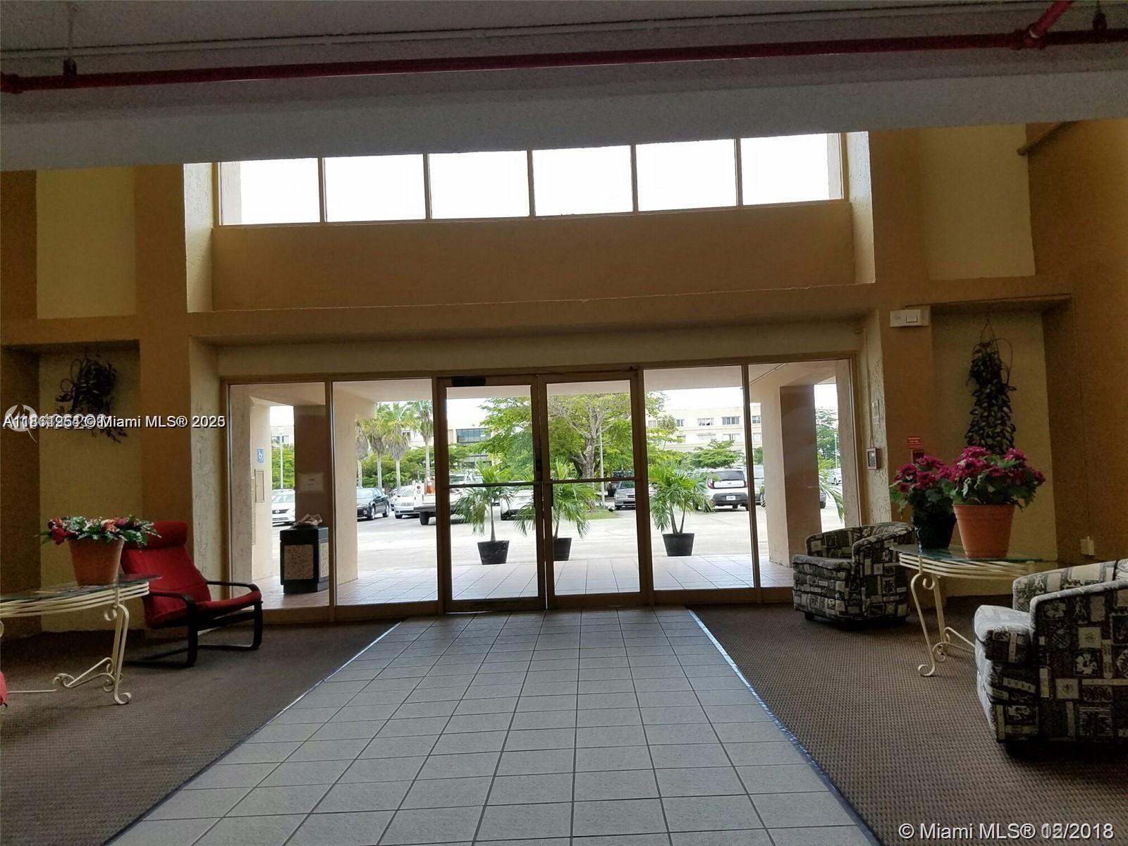 Move into this stunning 2-bedroom, 1.5-bathroom apartment in Homestead! Freshly painted, incredibly spacious, and equipped with high-impact windows for peace of mind. Enjoy the convenience of a storage room and a prime location close to everything. Perfect for comfortable living