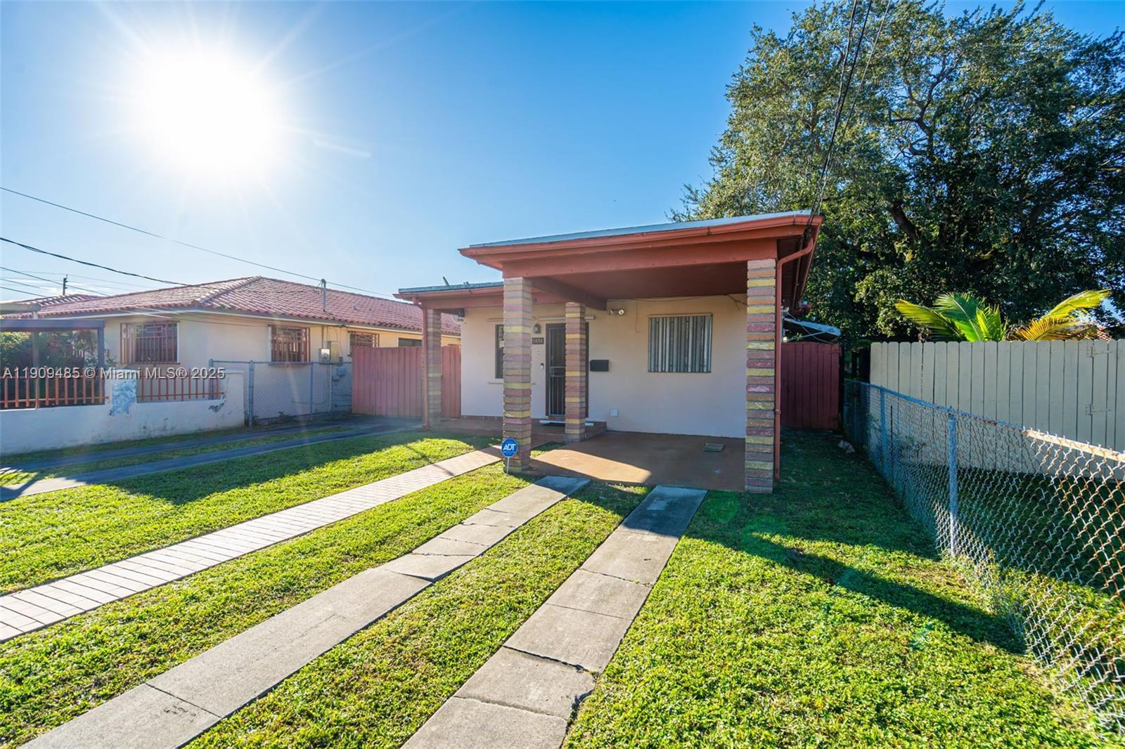 WESTLAWN-CORRECTED PLAT - Residential