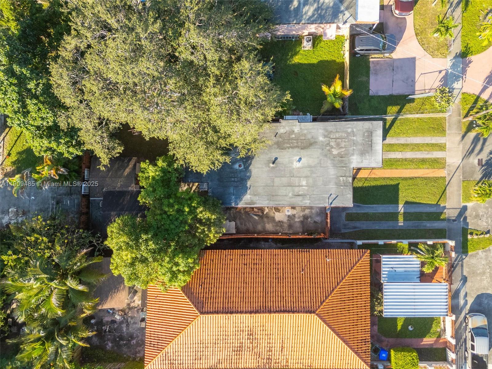 WESTLAWN-CORRECTED PLAT - Residential