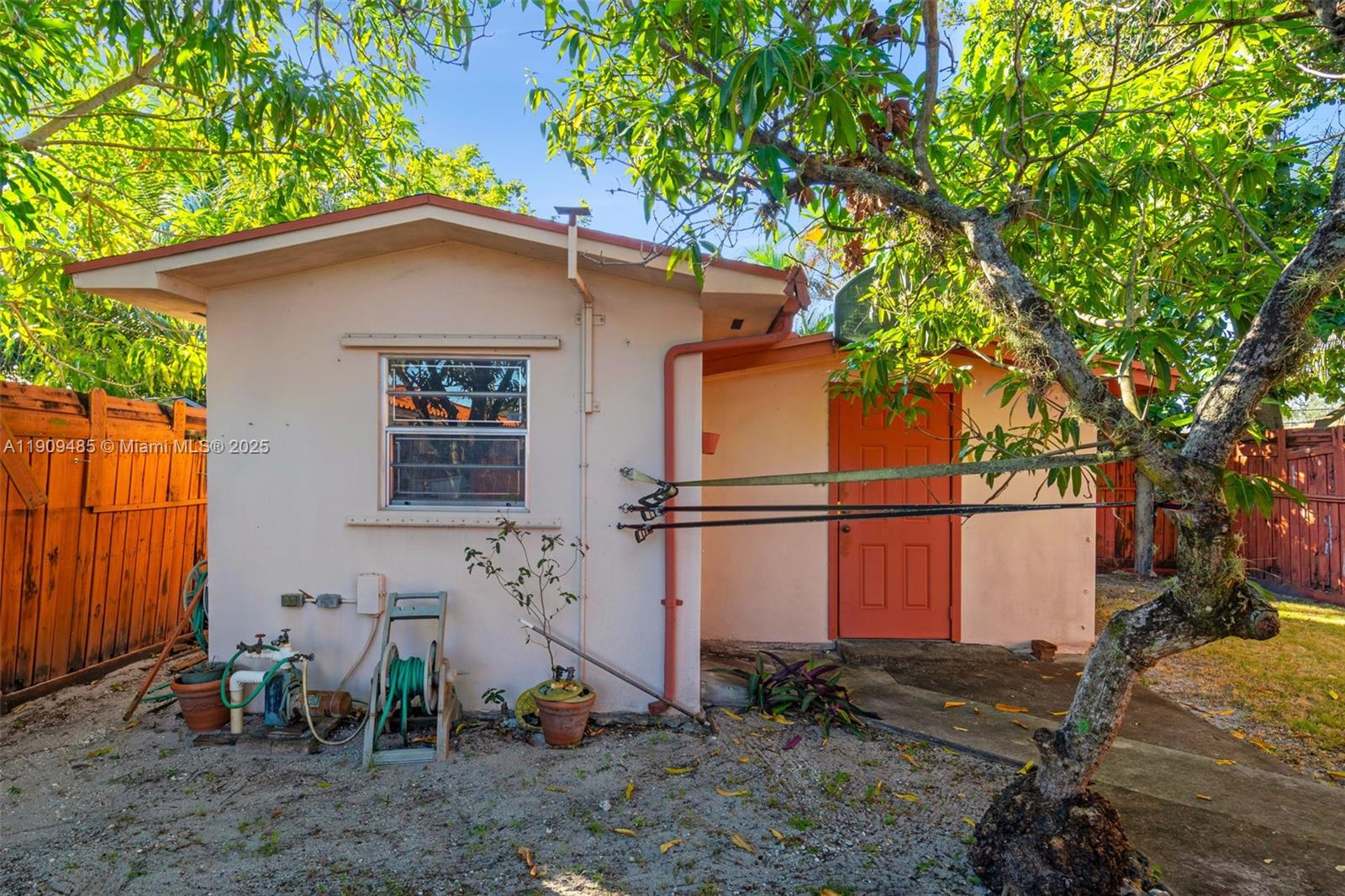 WESTLAWN-CORRECTED PLAT - Residential