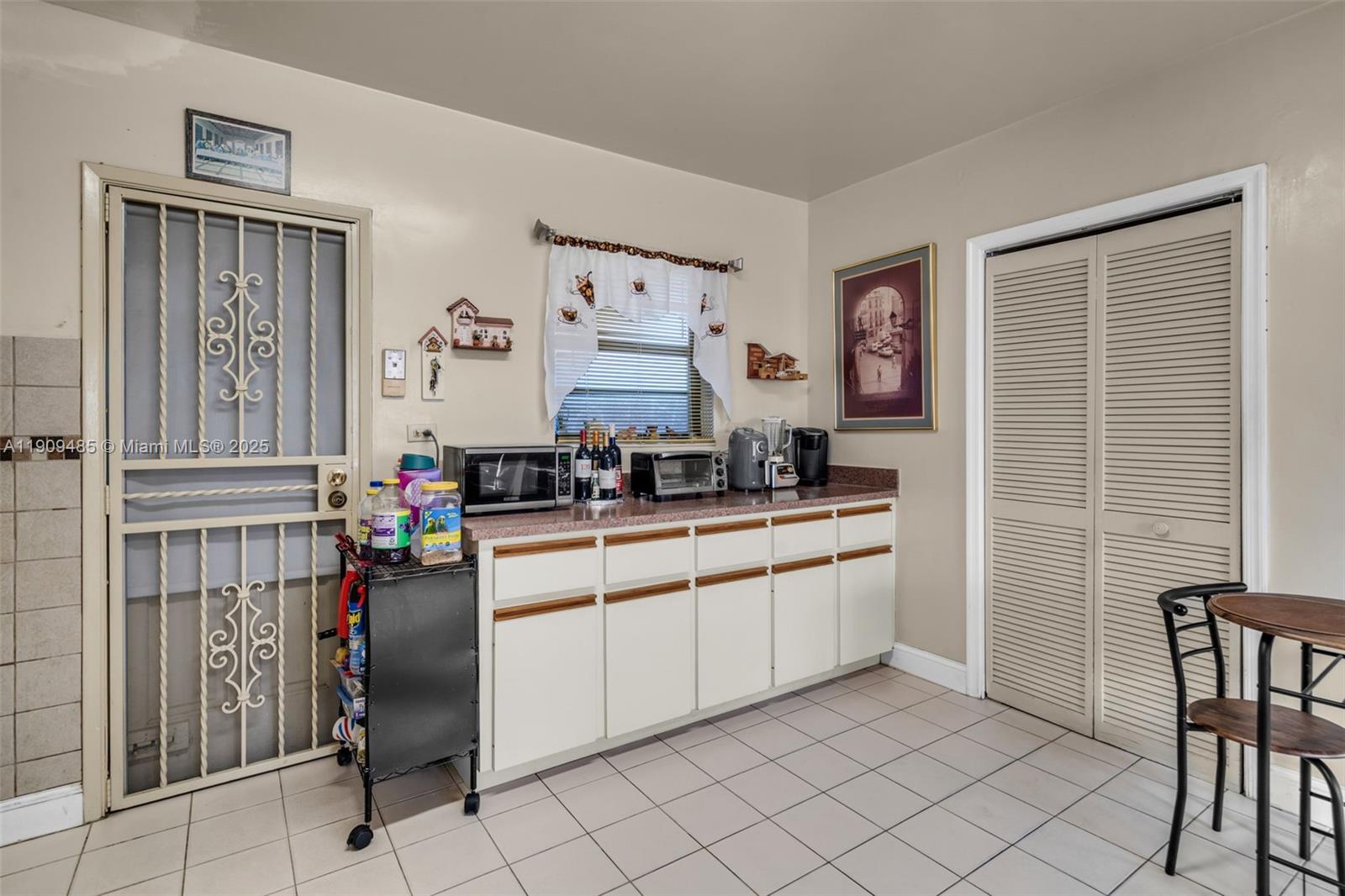 WESTLAWN-CORRECTED PLAT - Residential