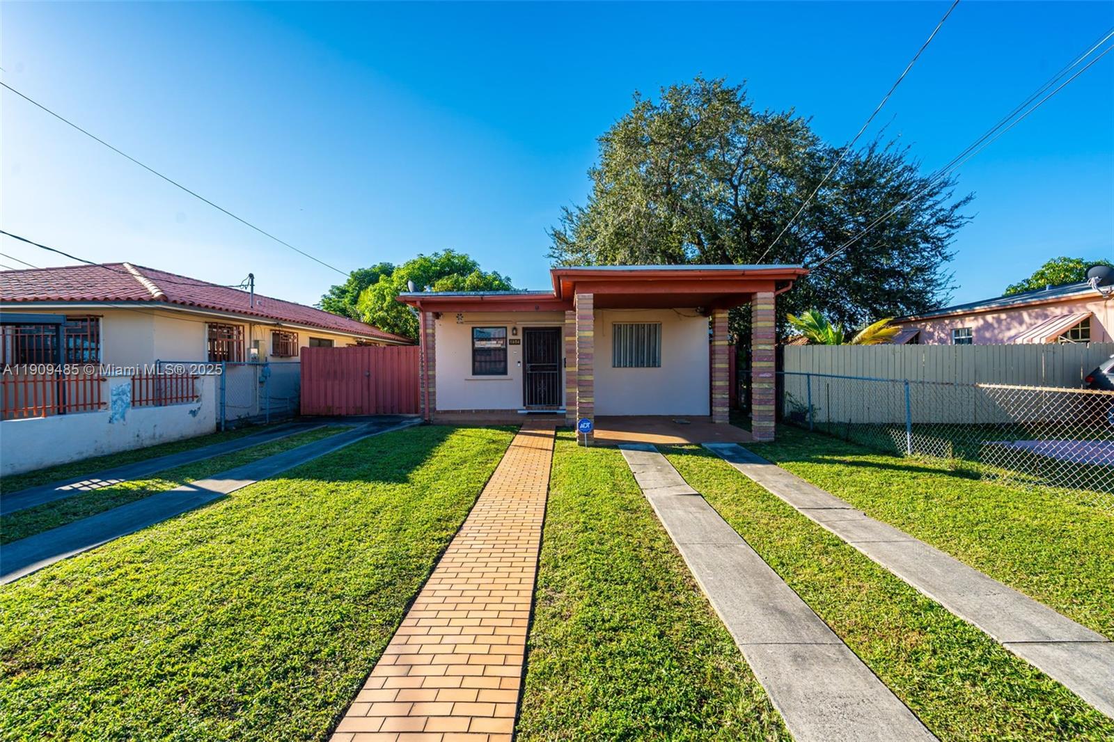 WESTLAWN-CORRECTED PLAT - Residential