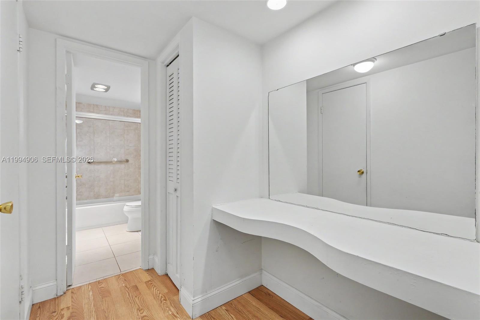 HILLCREST NO 4 CONDO - Residential