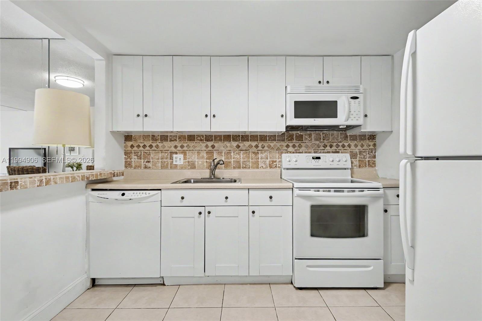 HILLCREST NO 4 CONDO - Residential