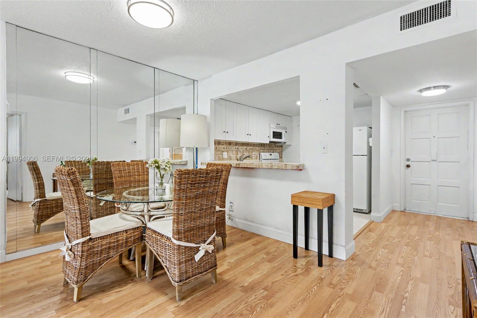 HILLCREST NO 4 CONDO - Residential