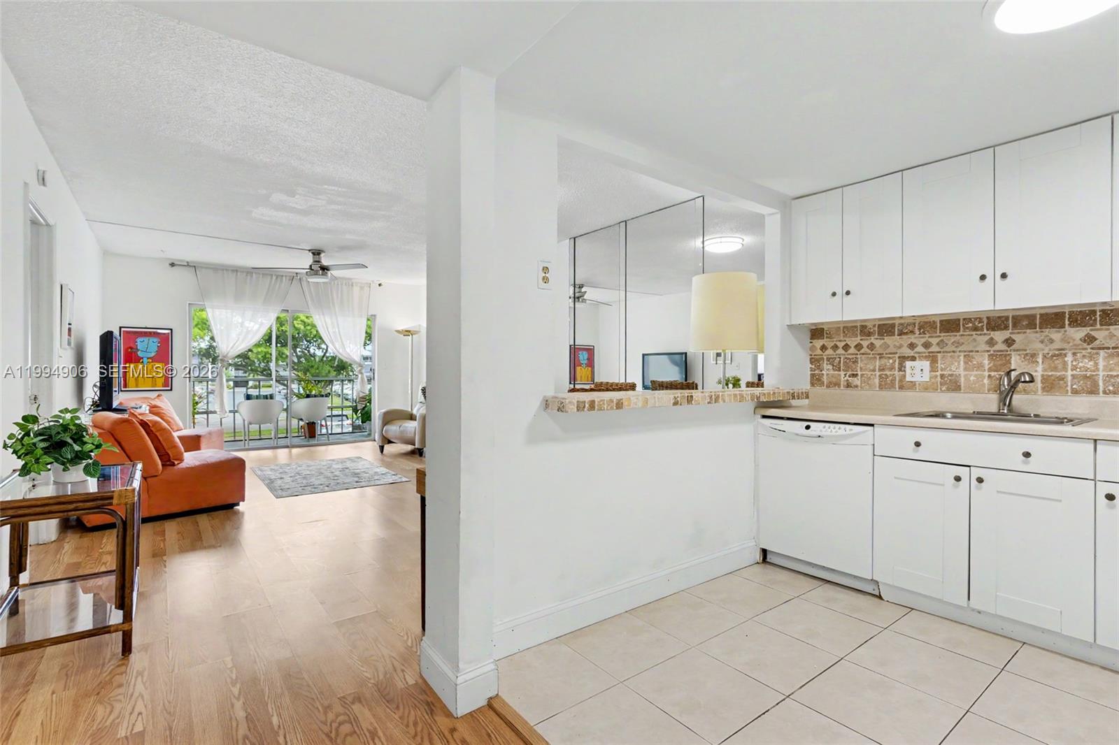 HILLCREST NO 4 CONDO - Residential