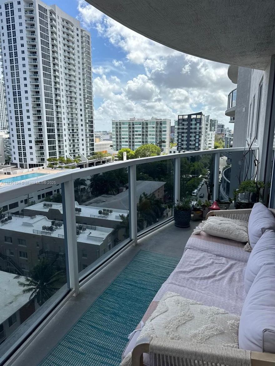 Beautiful 3-bedroom, 2-bathroom condo in the heart of Edgewater, with gorgeous views of Biscayne Bay from your balcony. This unit features an open layout, a modern kitchen with stainless steel appliances, and a washer and dryer. Enjoy amenities like a gym, pool, and 24-hour security. Just minutes from Wynwood, Midtown, and the Design District, this is the ideal home for comfortable urban living or as an investment. Showings can be done ONLY on Thursdays and Fridays from 1 pm to 6 pm.