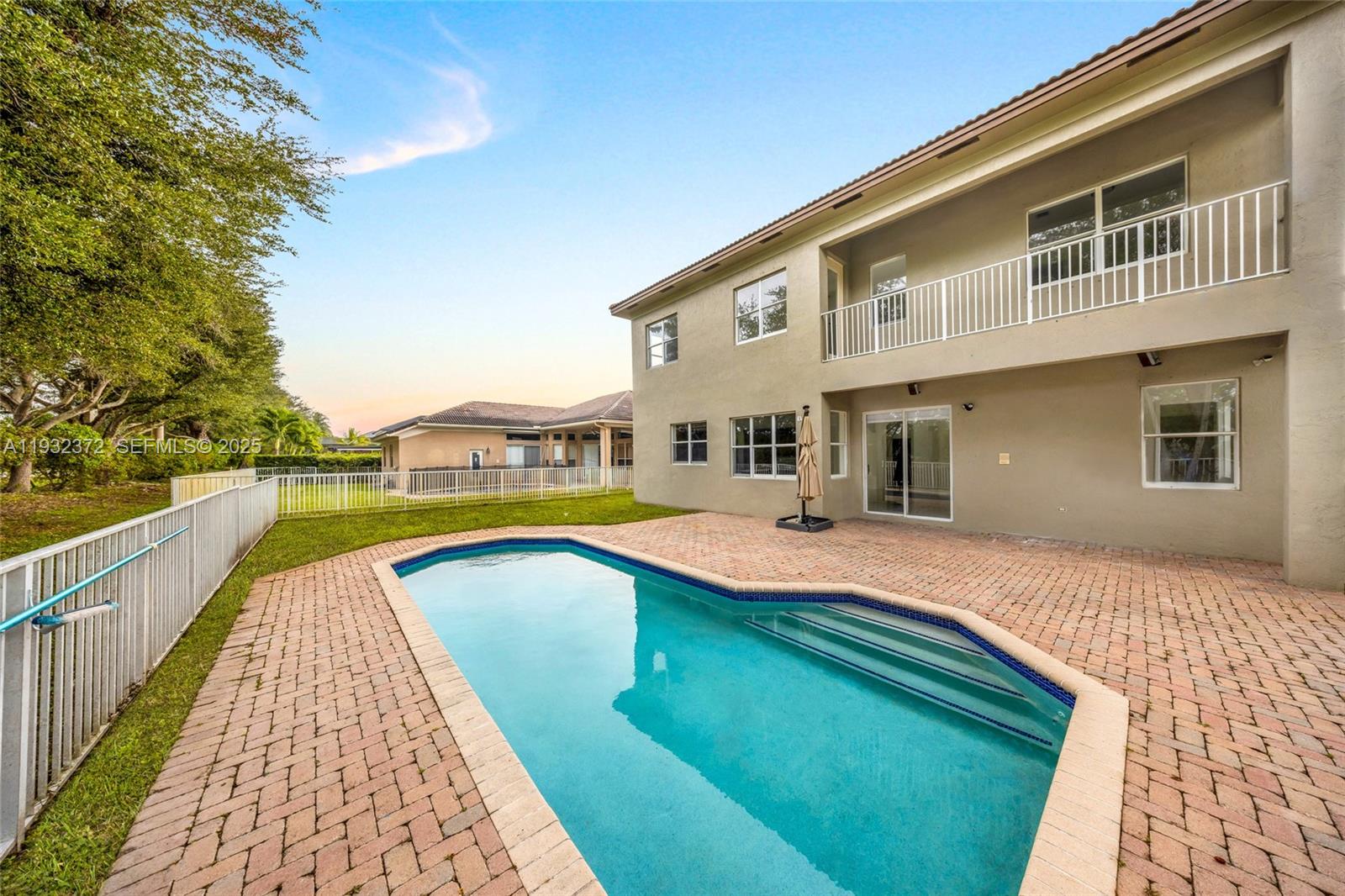 SUNSET LAKES PLAT ONE - Residential