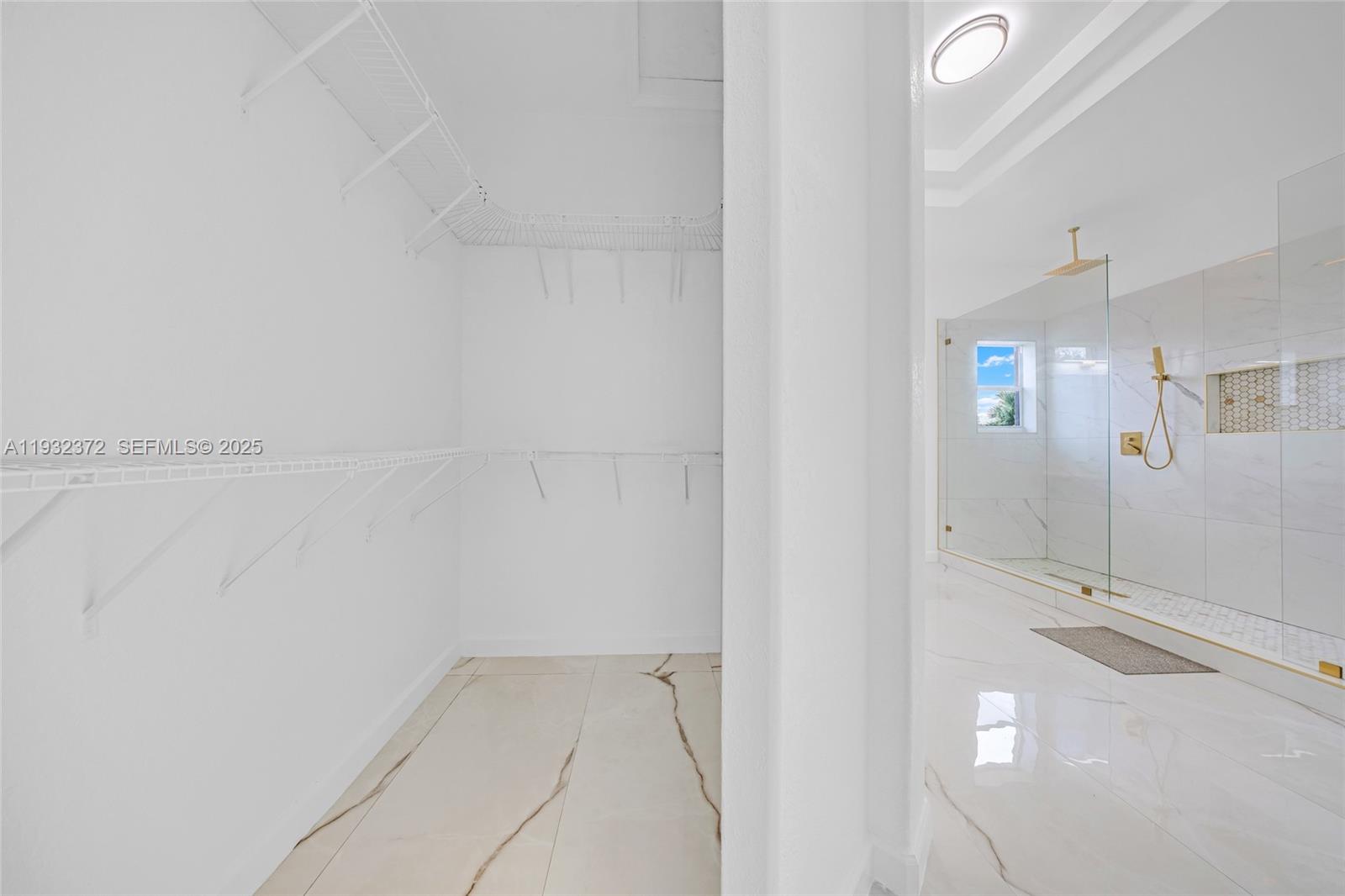 SUNSET LAKES PLAT ONE - Residential