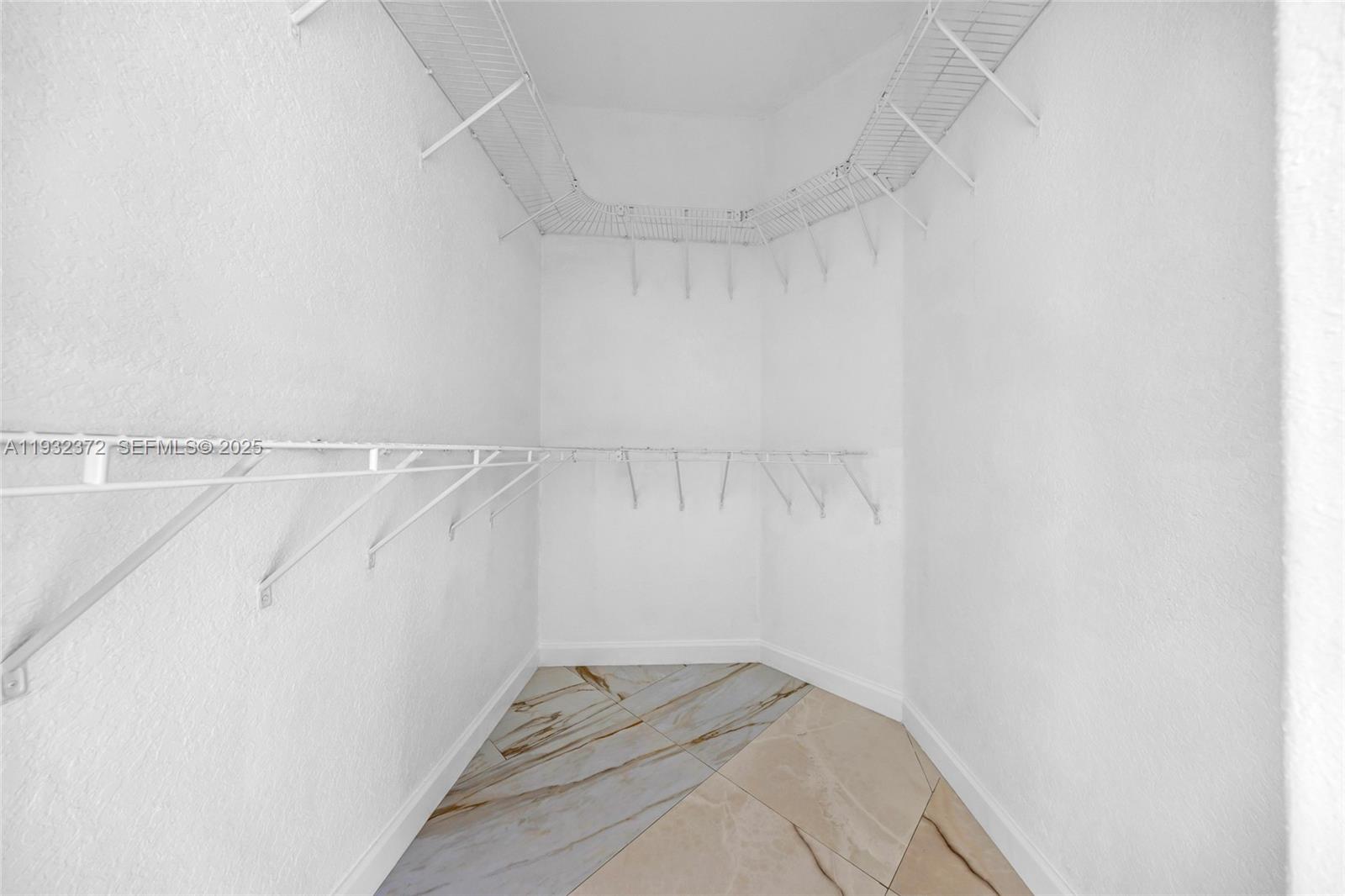 SUNSET LAKES PLAT ONE - Residential