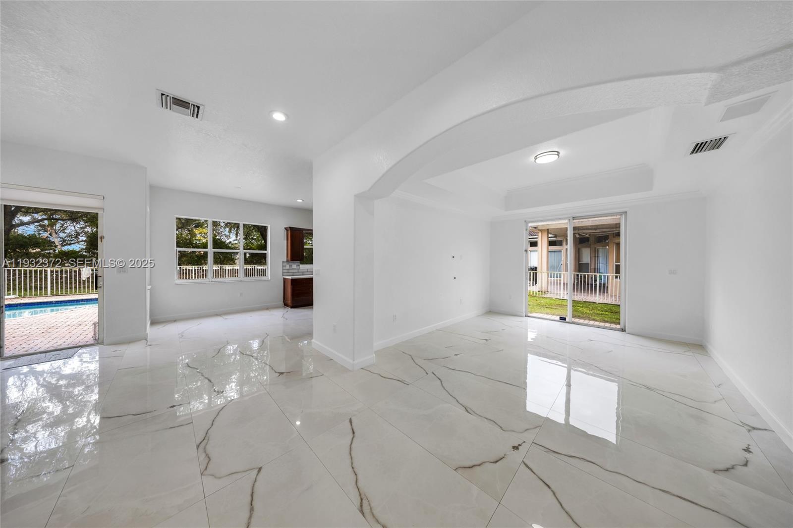 SUNSET LAKES PLAT ONE - Residential