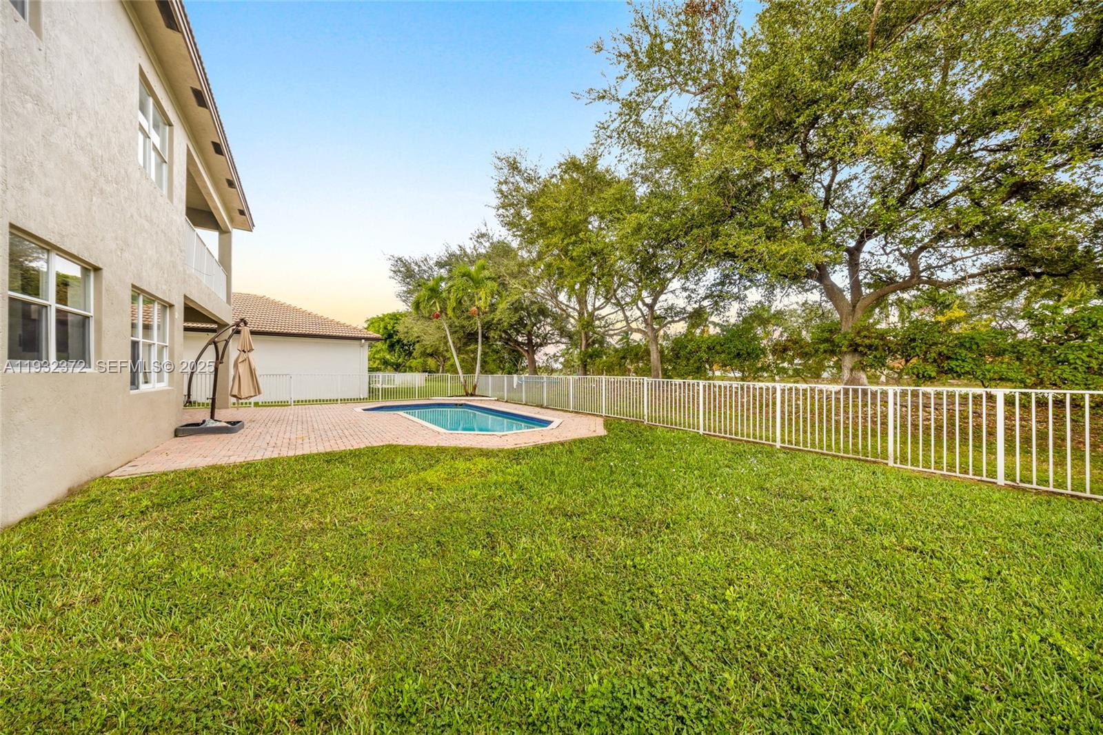 SUNSET LAKES PLAT ONE - Residential