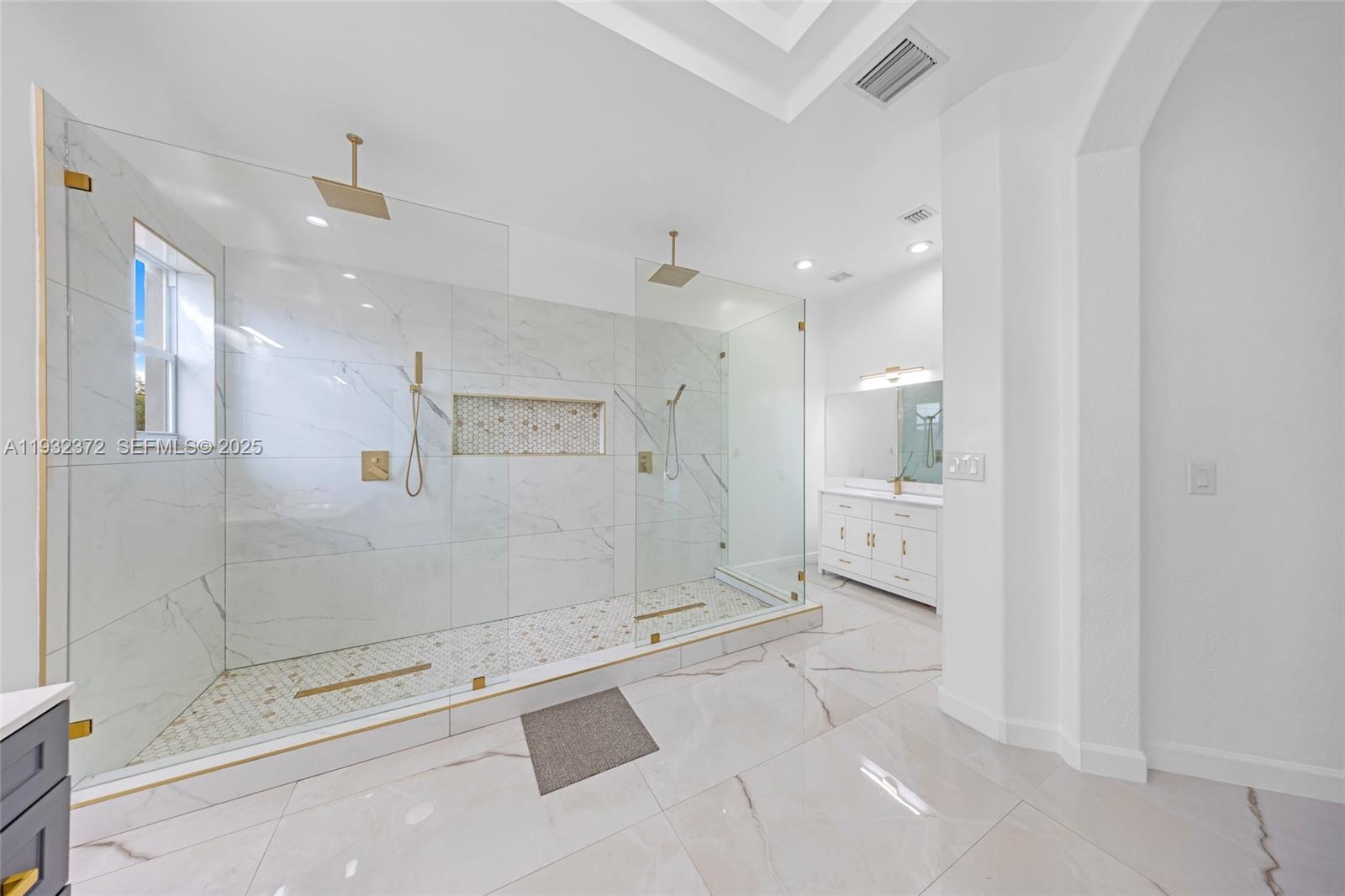 SUNSET LAKES PLAT ONE - Residential