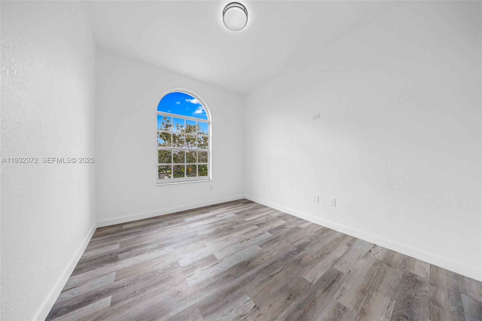 SUNSET LAKES PLAT ONE - Residential