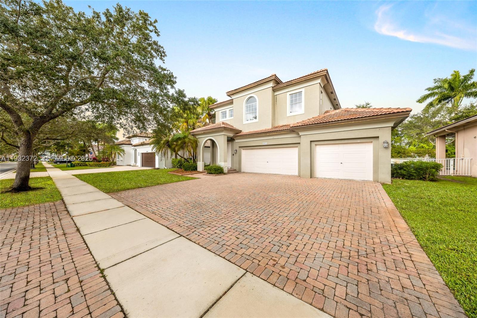 SUNSET LAKES PLAT ONE - Residential