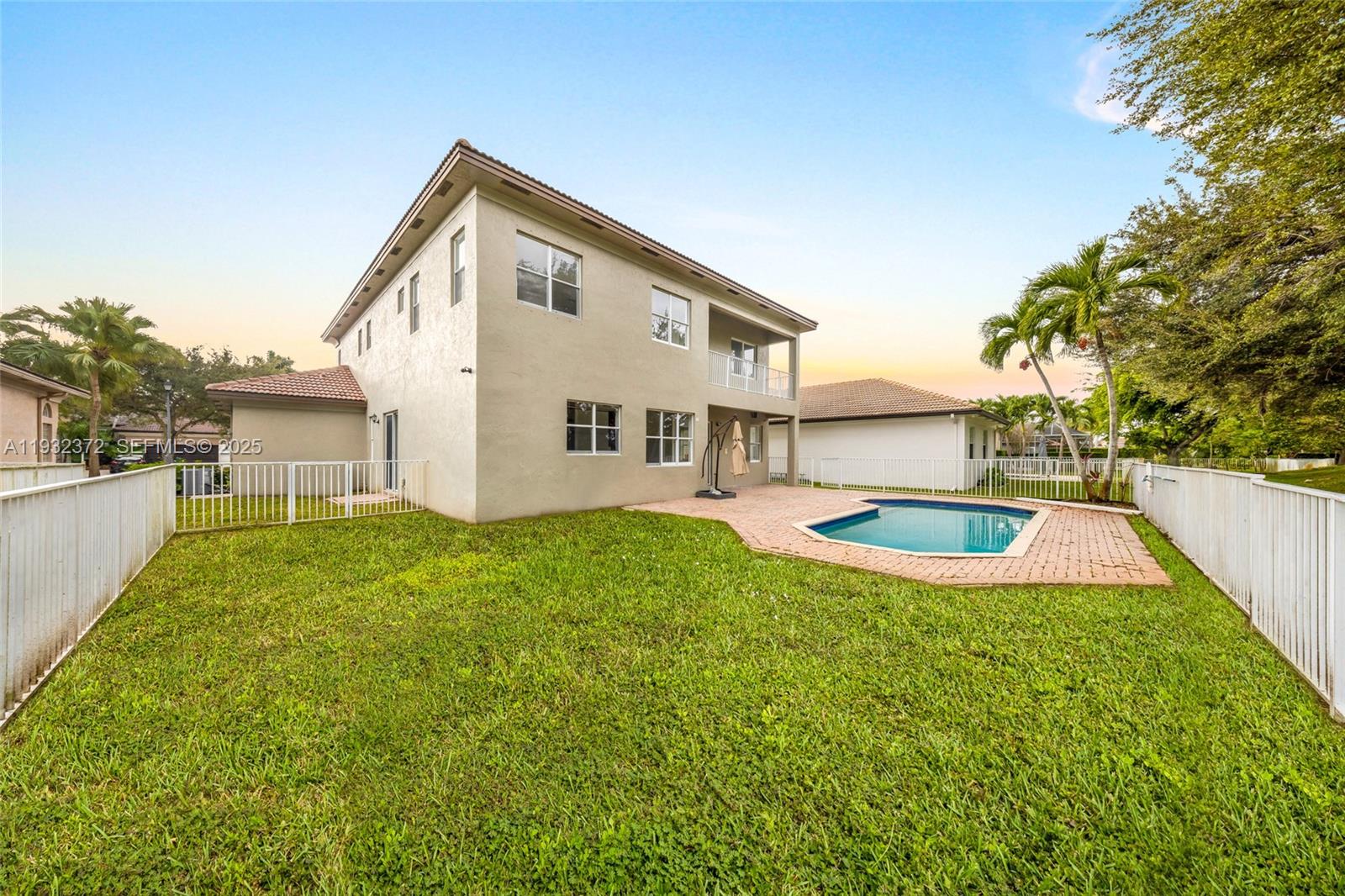 SUNSET LAKES PLAT ONE - Residential