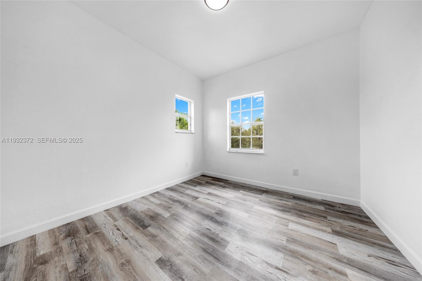 SUNSET LAKES PLAT ONE - Residential