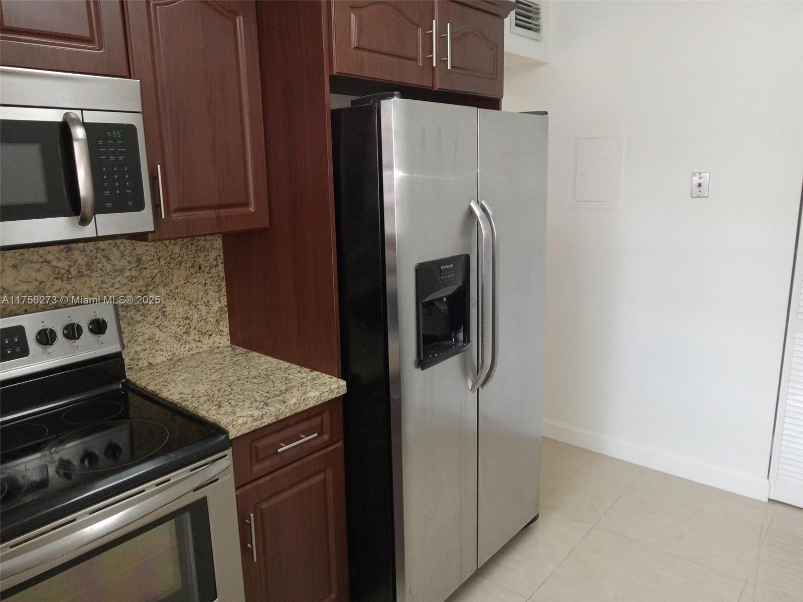 KINGS CREEK SO CONDO - Residential