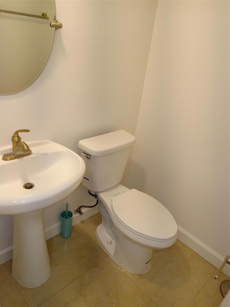 KINGS CREEK SO CONDO - Residential