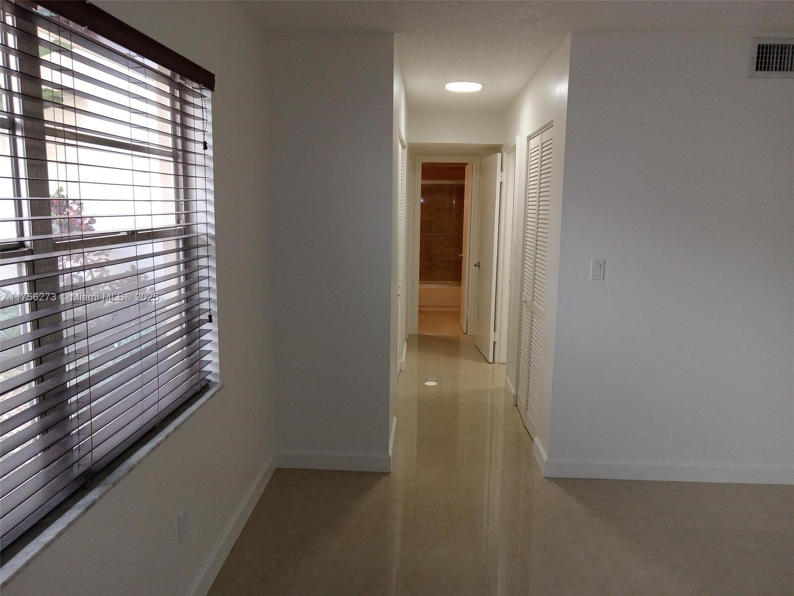 KINGS CREEK SO CONDO - Residential