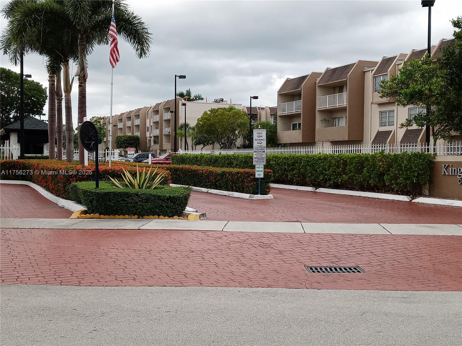 KINGS CREEK SO CONDO - Residential