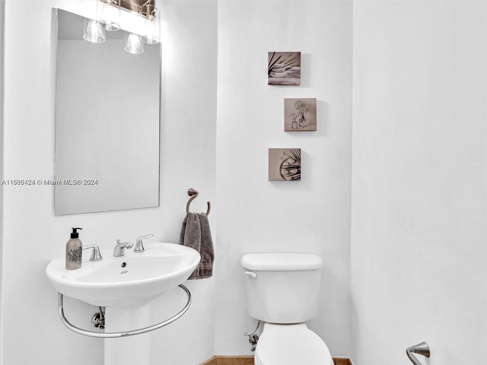 ALAQUA CONDO - Residential