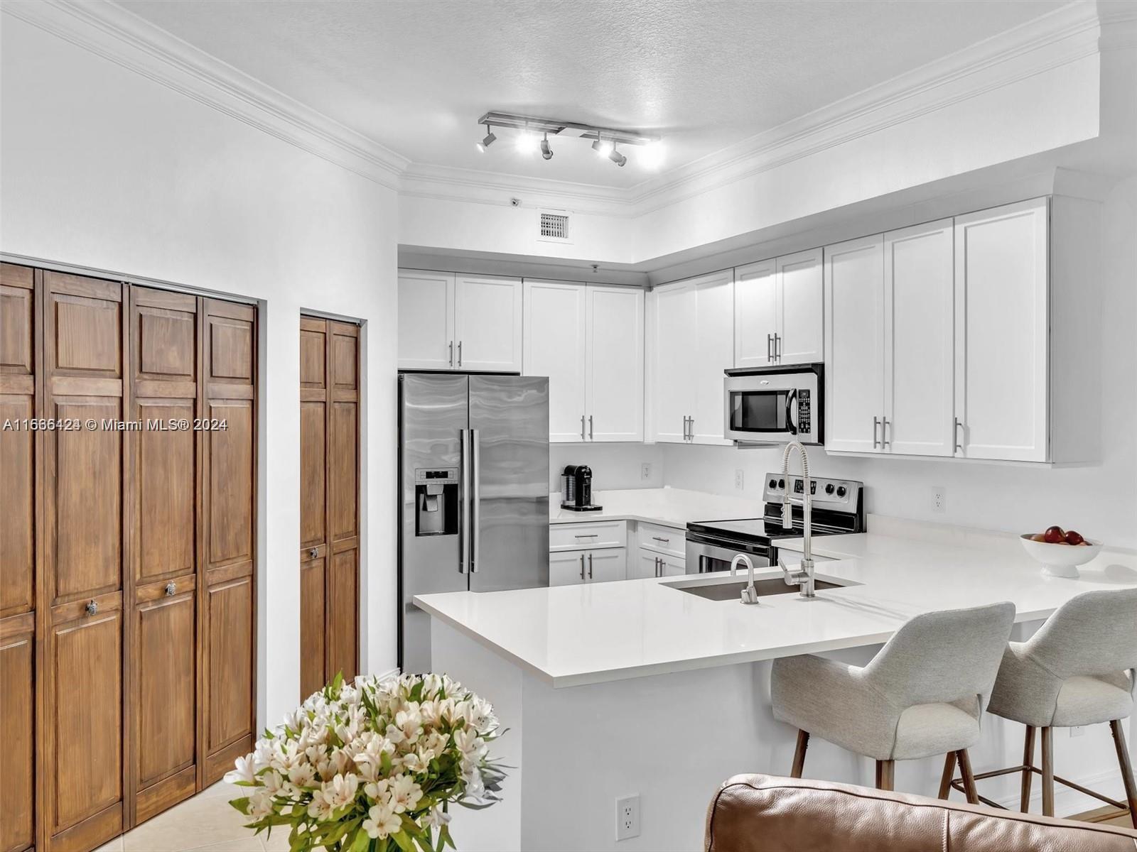 ALAQUA CONDO - Residential