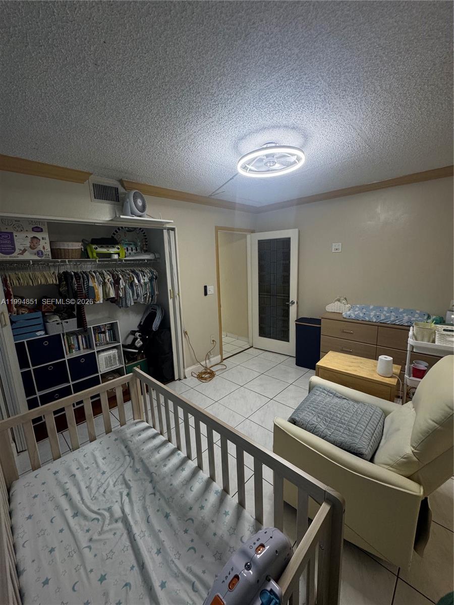 INTERNATIONAL TOWERS COND - Residential