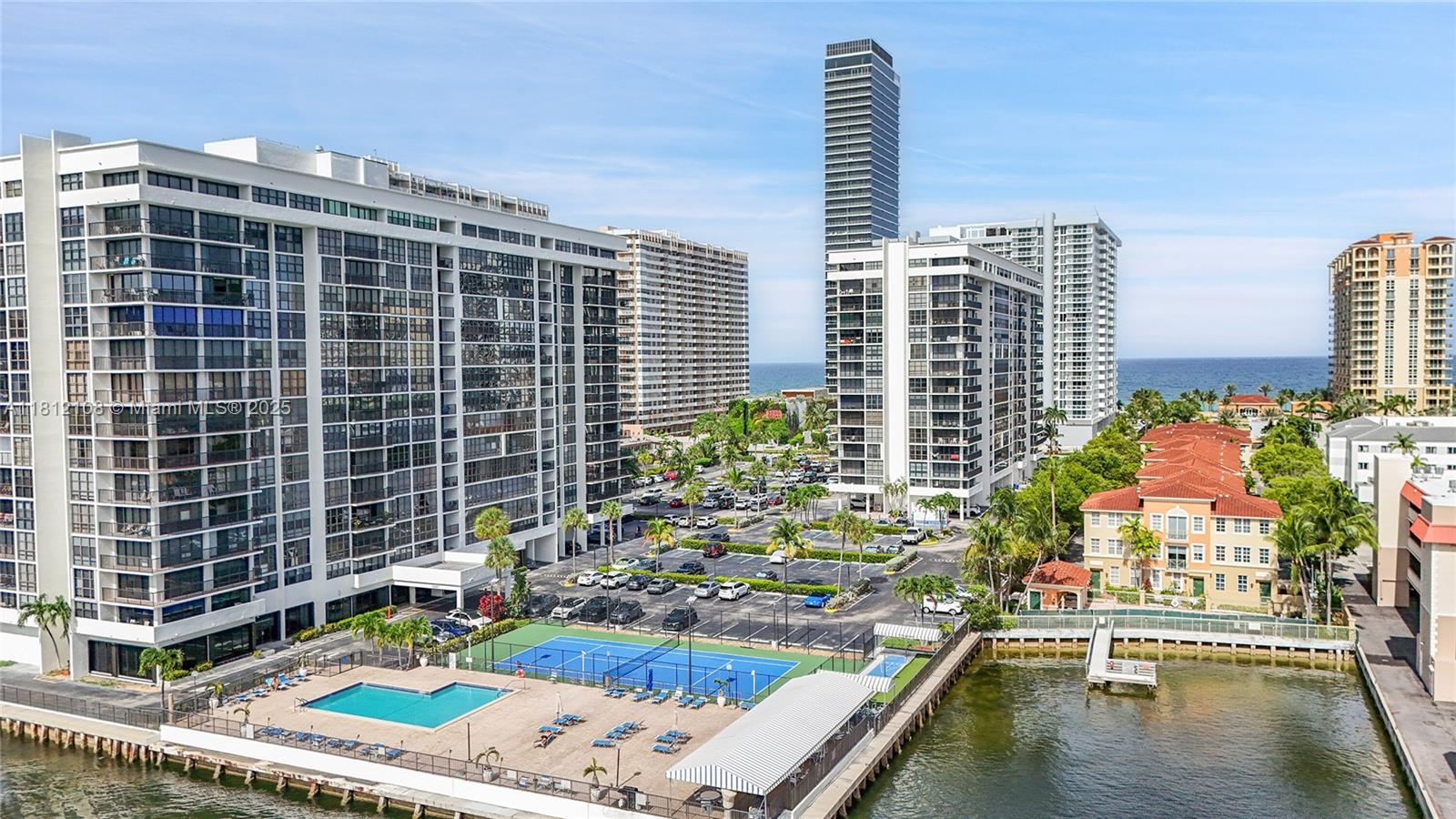 AVANT GARDE CONDO - Residential Lease