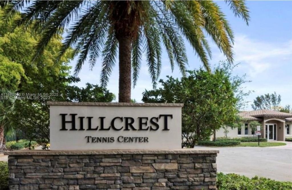 Photo of 919 Hillcrest Dr #308, Hollywood, FL 33021 (MLS # A11866506)
