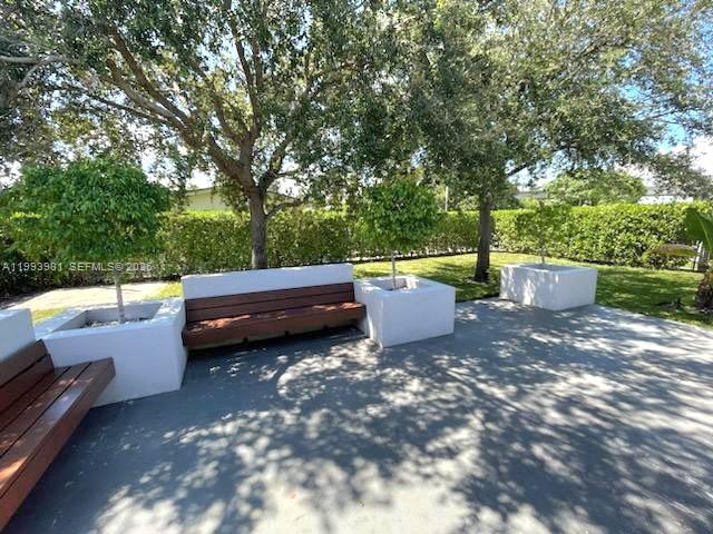 6TH ADDN TO HIALEAH - Residential Lease