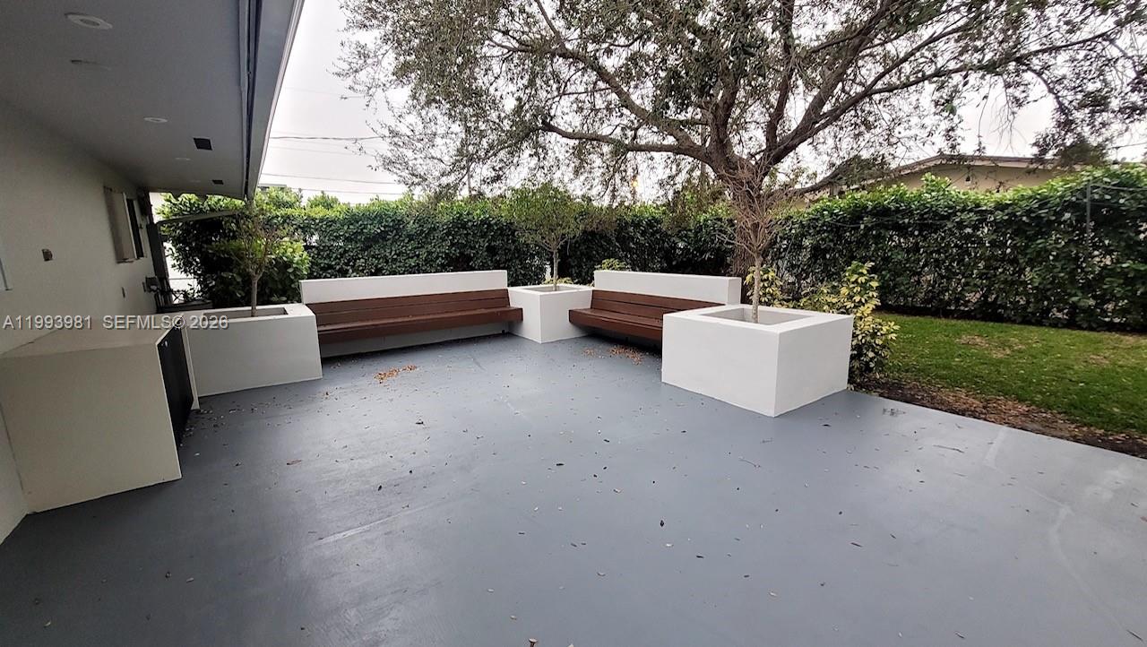 6TH ADDN TO HIALEAH - Residential Lease