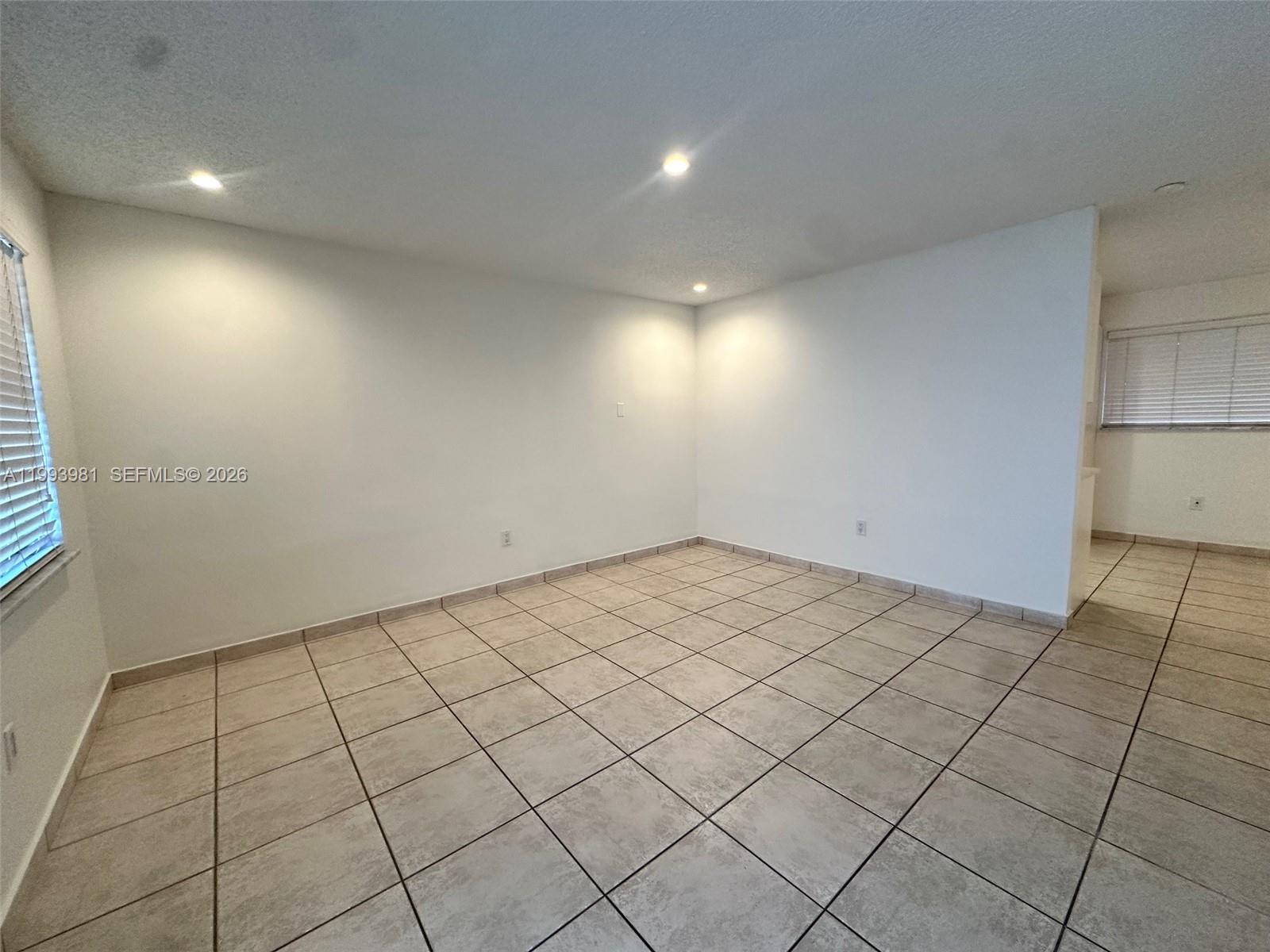 6TH ADDN TO HIALEAH - Residential Lease