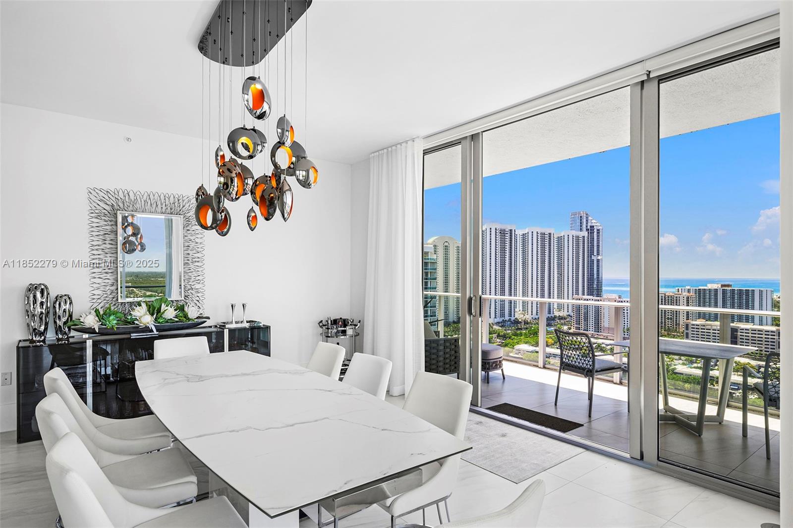 PARQUE TOWERS CONDO - Residential